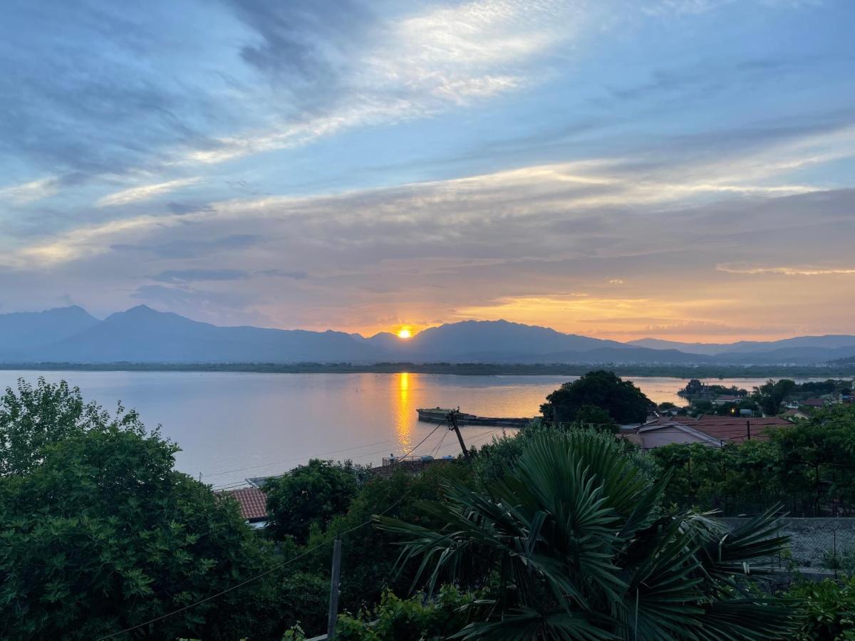 Four Generation Hotel Shiroka Ngoại thất bức ảnh