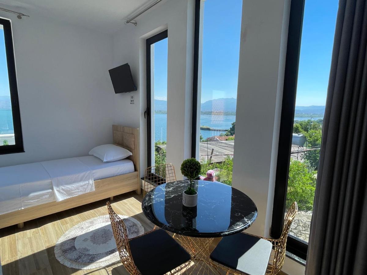 Four Generation Hotel Shiroka Ngoại thất bức ảnh