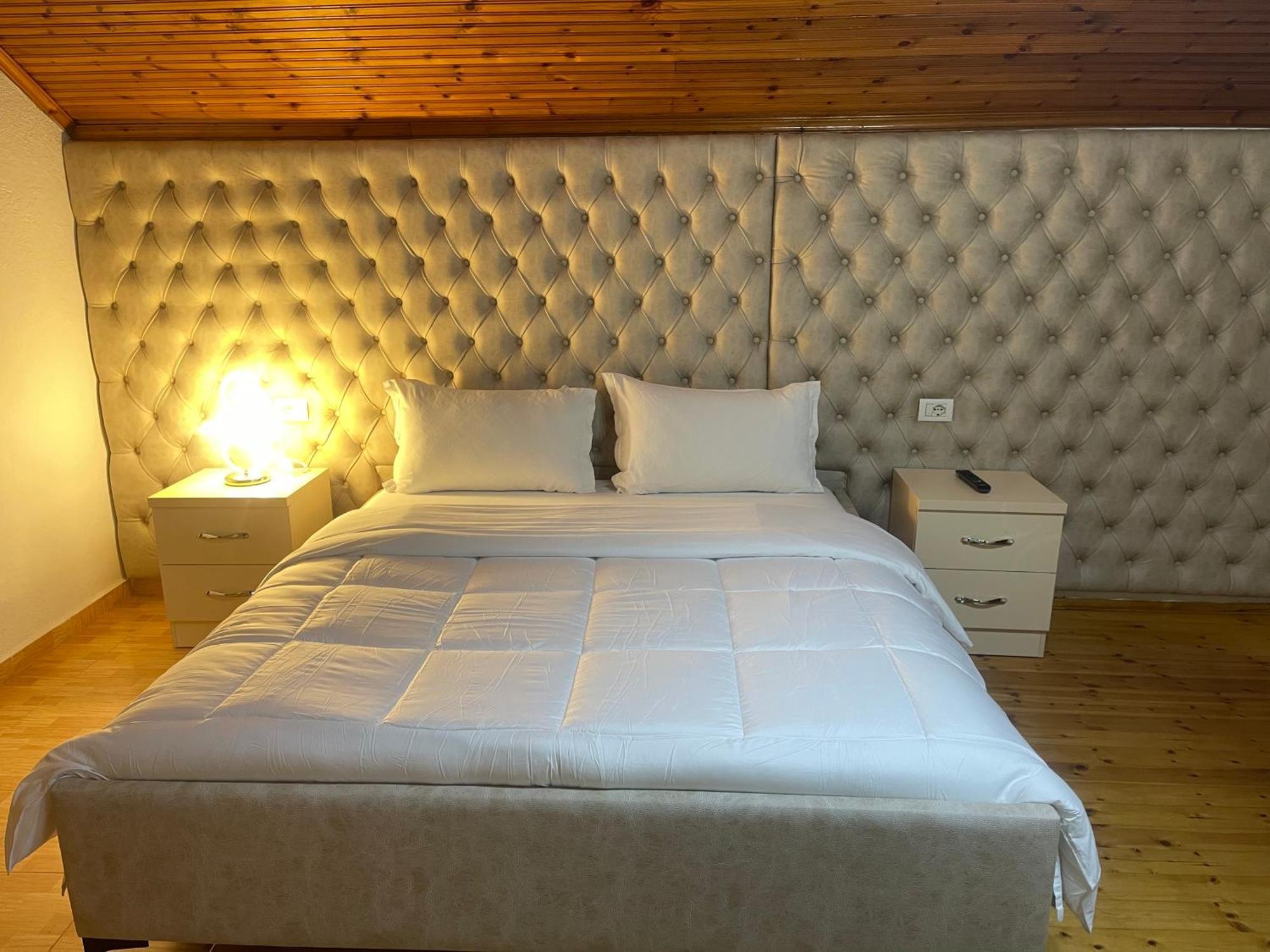 Four Generation Hotel Shiroka Ngoại thất bức ảnh